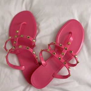 Nicole Miller studded pink sandals, flip flops, thongs